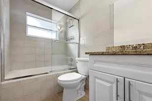 8785 Wildwood Ln, Seminole, FL 33776 - Photo 32