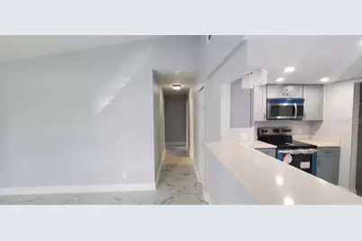 2205 Calexico Way S, Saint Petersburg, FL 33712 - Photo 4