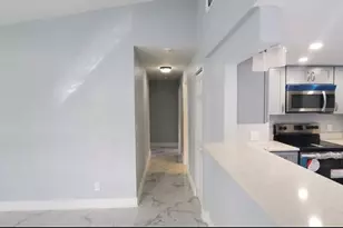 2205 Calexico Way S, Saint Petersburg, FL 33712 - Photo 4