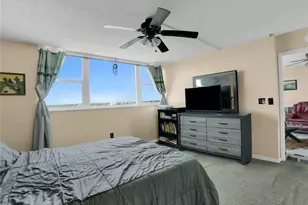 7560 Bay Island Dr S, South Pasadena, FL 33707 - Photo 12