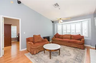 6208 Huntington Dr, Zephyrhills, FL 33542 - Photo 4