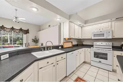 18908 Fairwood Court, Tampa, FL 33647 - Photo 48