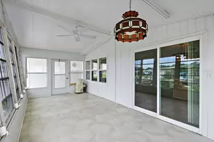 6806 Mount Quincy Dr NE, Saint Petersburg, FL 33702 - Photo 20