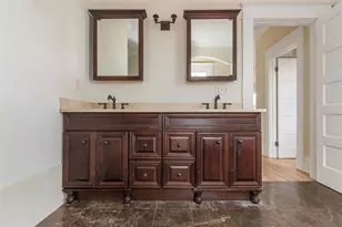 950 12th St N, Saint Petersburg, FL 33705 - Photo 38