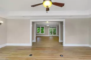 950 12th St N, Saint Petersburg, FL 33705 - Photo 10