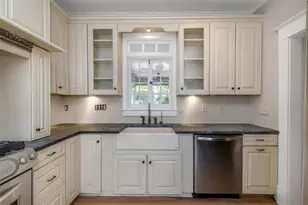 950 12th St N, Saint Petersburg, FL 33705 - Photo 18