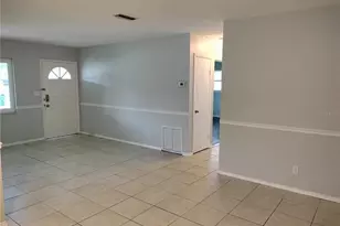 11474 76th Ave, Seminole, FL 33772 - Photo 4