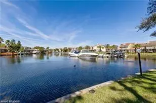 10422 La Mirage Ct, Tampa, FL 33615 - Photo 4
