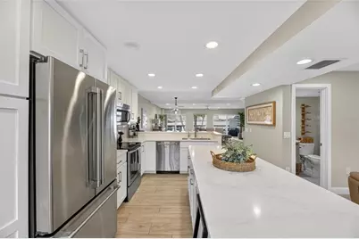 160 Marina Del Rey Court, Clearwater Beach, FL 33767 - Photo 22