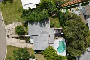 6374 Hampton Dr N, Saint Petersburg, FL 33710 - Photo 2