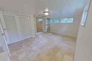 6374 Hampton Dr N, Saint Petersburg, FL 33710 - Photo 12