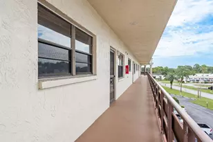 7975 58th Ave N, Saint Petersburg, FL 33709 - Photo 8