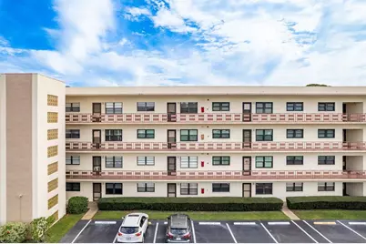 7975 58th Avenue N #403, Saint Petersburg, FL 33709 - Photo 6