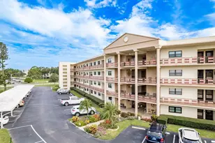 7975 58th Ave N, Saint Petersburg, FL 33709 - Photo 2