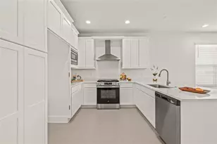 32565 Veneto Pl, Wesley Chapel, FL 33543 - Photo 12