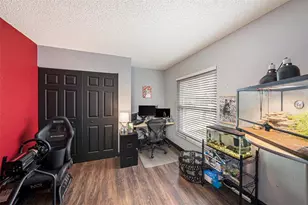 4805 Grove Point Dr, Tampa, FL 33624 - Photo 12