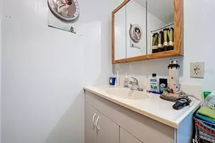 6950 46th Ave N, Saint Petersburg, FL 33709 - Photo 6