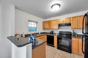 121 Sea Horse Dr SE, Saint Petersburg, FL 33705 - Photo 12