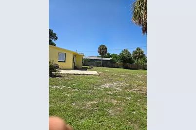 239 NE 18th Avenue, Pompano Beach, FL 33060 - Photo 2