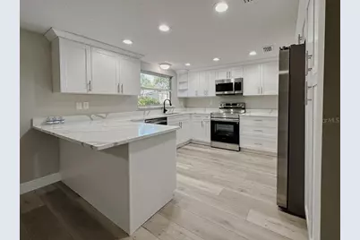 823 Riverside Drive, Tarpon Springs, FL 34689 - Photo 4