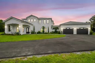 13711 Lussier Ln, Spring Hill, FL 34610 - Photo 2