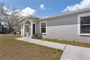 4816 E 99th Ave, Tampa, FL 33617 - Photo 4