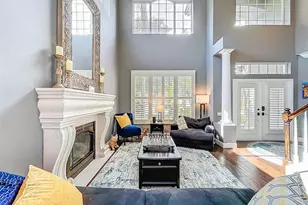 18142 Regents Square Dr, Tampa, FL 33647 - Photo 10