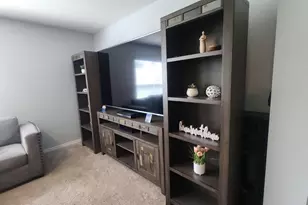 7938 Broad Pointe Dr, Zephyrhills, FL 33540 - Photo 6