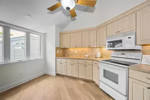 10479 Longwood Dr, Seminole, FL 33777 - Photo 16