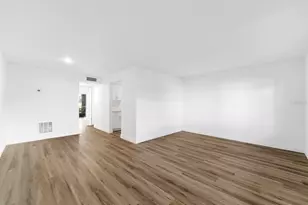 9209 Tudor Dr, Tampa, FL 33615 - Photo 4