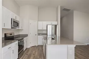 4135 River Beacon Blvd, Davenport, FL 33837 - Photo 10