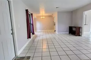 1031 Averly St, Fort Myers, FL 33919 - Photo 2