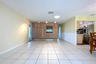 505 Foxglove Cir, Sun City Center, FL 33573 - Photo 8