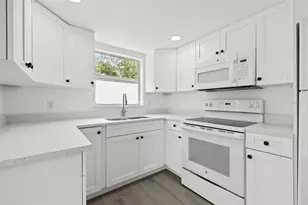 8046 Norwich Dr, Port Richey, FL 34668 - Photo 14