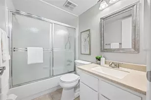 1100 E Bay Dr, Largo, FL 33770 - Photo 22