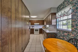11350 Poinsettia St, Riverview, FL 33578 - Photo 12