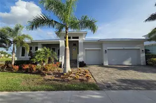 614 Pinckney Dr, Apollo Beach, FL 33572 - Photo 1