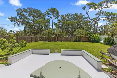 1717 Oxford Street N, Saint Petersburg, FL 33710 - Photo 20