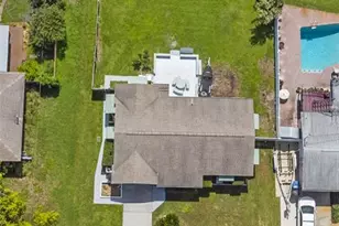 1717 Oxford St N, Saint Petersburg, FL 33710 - Photo 26