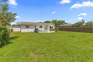1717 Oxford St N, Saint Petersburg, FL 33710 - Photo 24