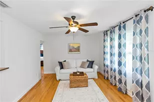 1717 Oxford St N, Saint Petersburg, FL 33710 - Photo 8