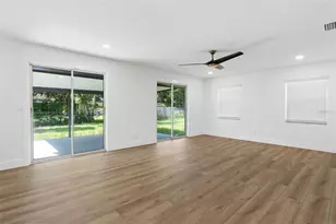 2512 Lake Ellen Cir, Tampa, FL 33618 - Photo 8