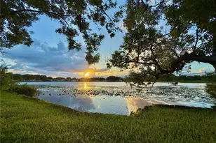 8304 Palma Vista Ln, Tampa, FL 33614 - Photo 1