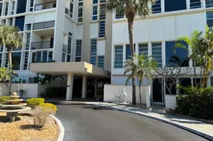 7400 Sun Island Dr S, South Pasadena, FL 33707 - Photo 1