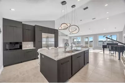 8400 35th Avenue N, Saint Petersburg, FL 33710 - Photo 6