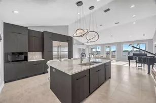 8400 35th Ave N, Saint Petersburg, FL 33710 - Photo 6