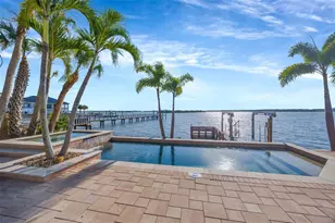 8400 35th Ave N, Saint Petersburg, FL 33710 - Photo 2