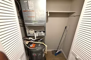 6336 Newtown Cir, Tampa, FL 33615 - Photo 8