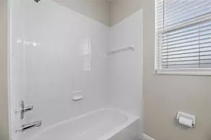 1103 Villeroy Dr, Sun City Center, FL 33573 - Photo 32