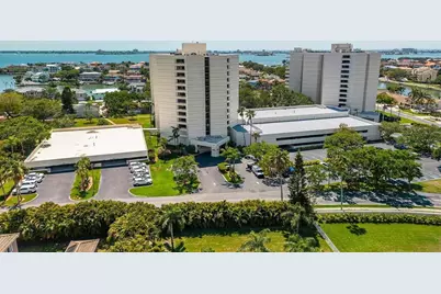 5950 Pelican Bay Plaza S #PH-1B, Saint Petersburg, FL 33707 - Photo 2